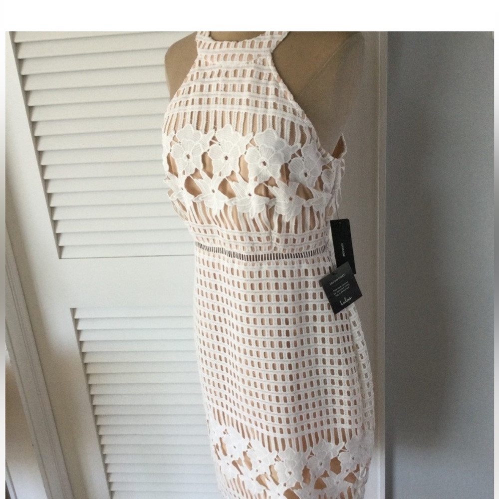 NWT Lulu’s Nude Look Lace Dress - Picture 1 of 8